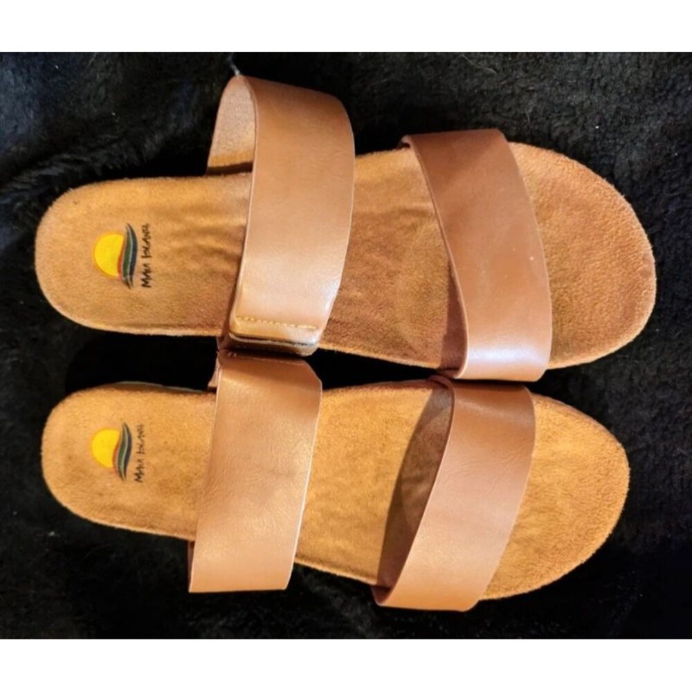 Brand New Size 7W Maui Island Faux Suede Cushioned Sandal